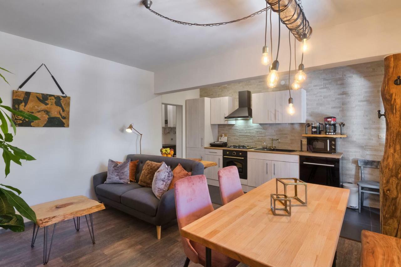 Apartment Olga พูลา ภายนอก รูปภาพ