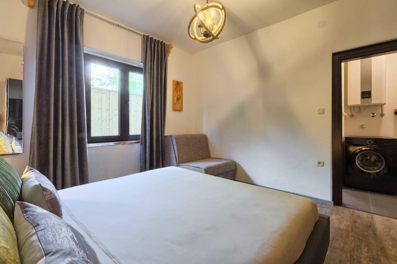 Apartment Olga พูลา ภายนอก รูปภาพ