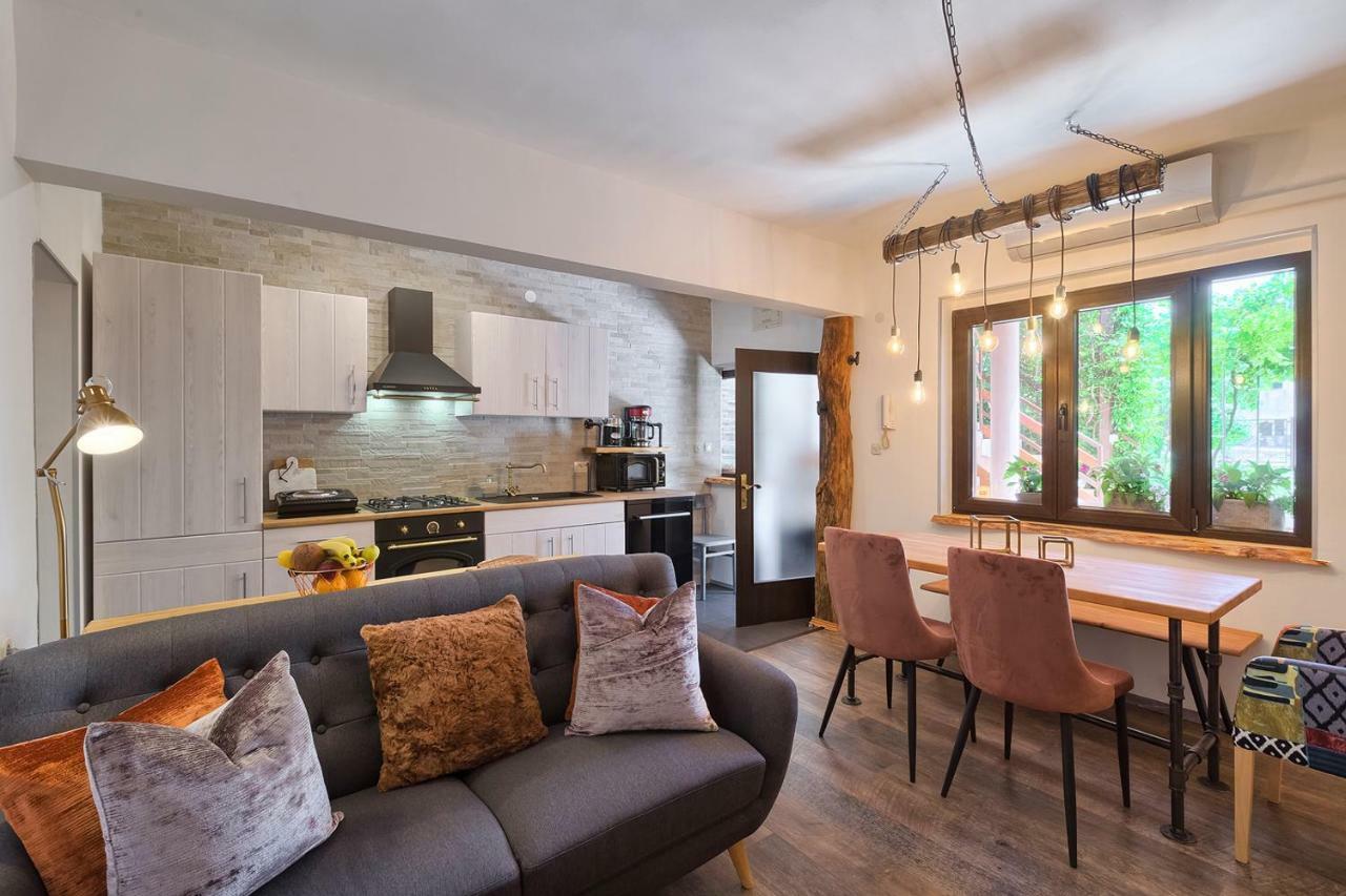 Apartment Olga พูลา ภายนอก รูปภาพ